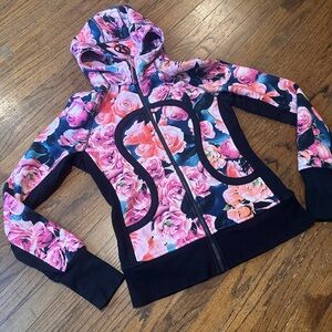 Lululemon scuba hoodie secret garden size 8 roses GUC pink black super soft